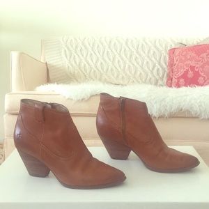 ✨ Frye Reina Boots Cognac Sz 9 ✨